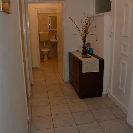 Josip Apartment *